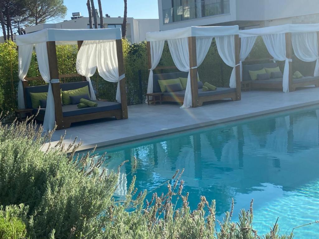 Rosemarine Villas دراس المظهر الخارجي الصورة